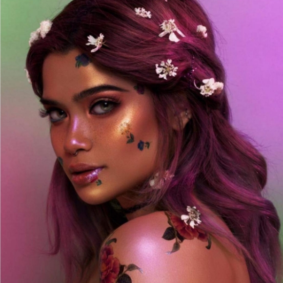 Sephora Other - Blossoms Highlighter Palette